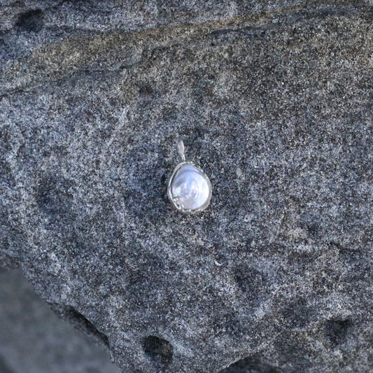 Pearly Pendant